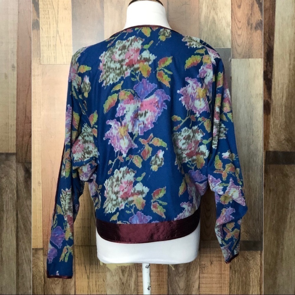 Kimchi Blue Floral Abstract Kimono Jacket Medium Dolman Sleeve Boho Chic - Picture 4 of 7
